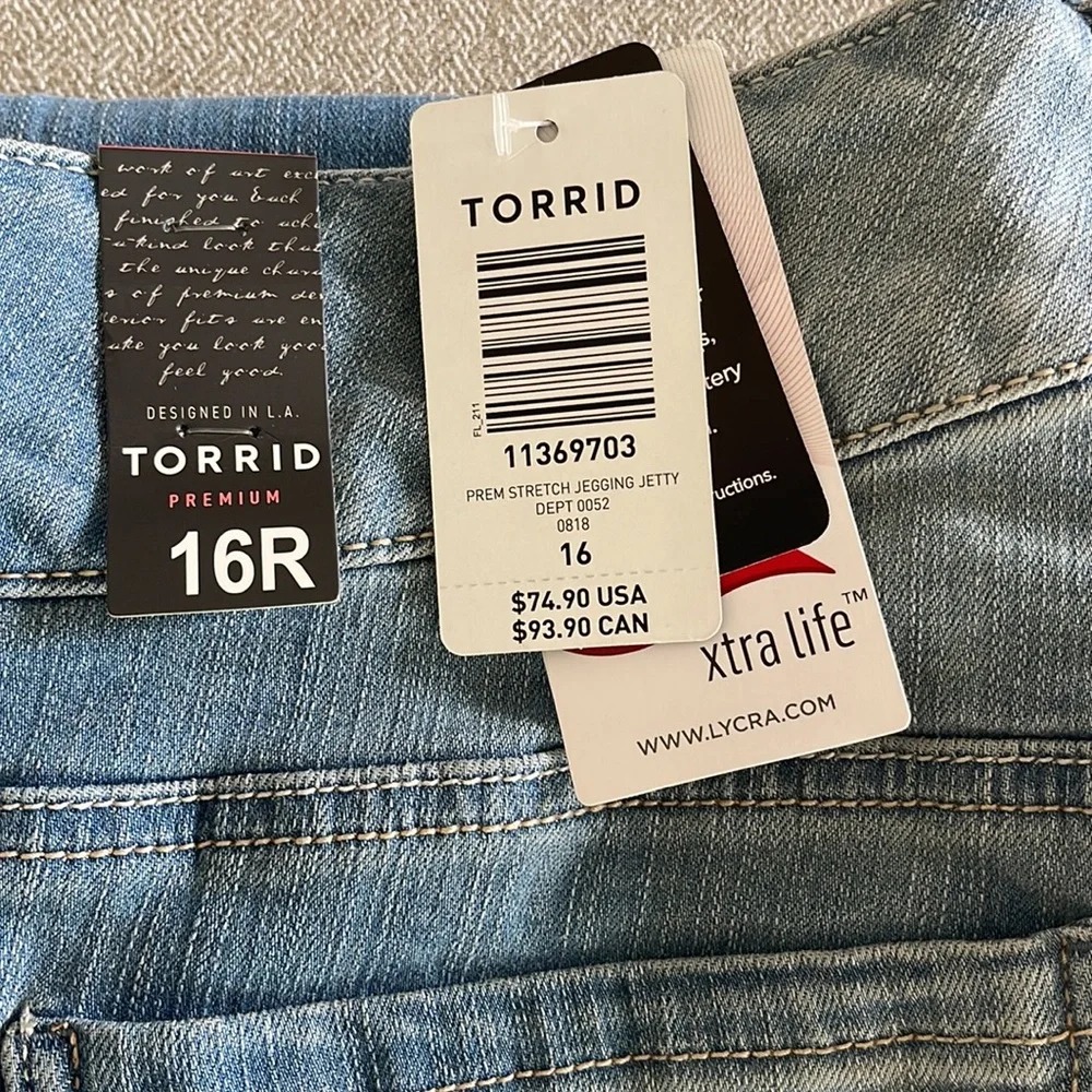 NWT Torrid Jeans - Size 16R - Picture 4 of 11